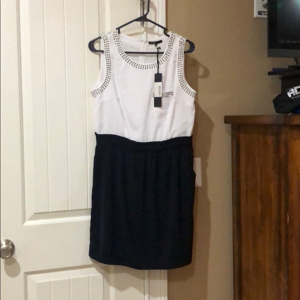 Boutique dress, never worn, smoke free, pet free